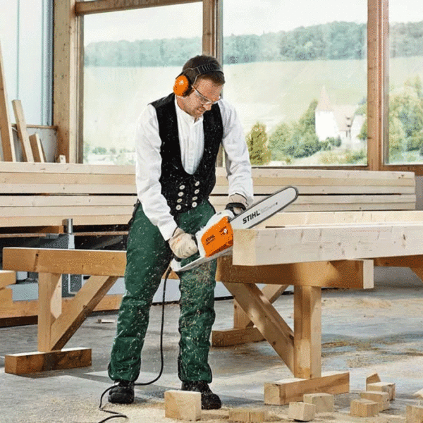 Stihl MSE 250 C Q Elektrische Kettens ge 230V 40 45 cm BJC Tools